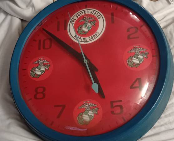 USMC vintage clock  United States Marines military gold and silver wrist cuffs p 1