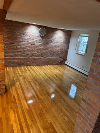 $2,700 / 2br - Great 2 Level, 2 Bedroom Apt,  w/Parking, Laundry, Gleaming H/W Floors (Cambridge -Steps out of Central Square)63856446026115121