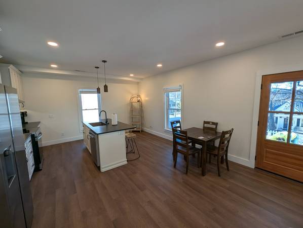 $4,000 / 2br - Fully Renovated 2 Bedroom, 2 Bathroom Craftsman Home in Five Points (Asheville)64029205608961124