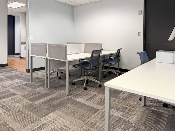 Touchdown → WORK → take-off | coworking desks 1