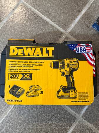 Dewalt Drill Kit 1