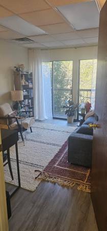 Serene Office Space in West Lake Hills 1