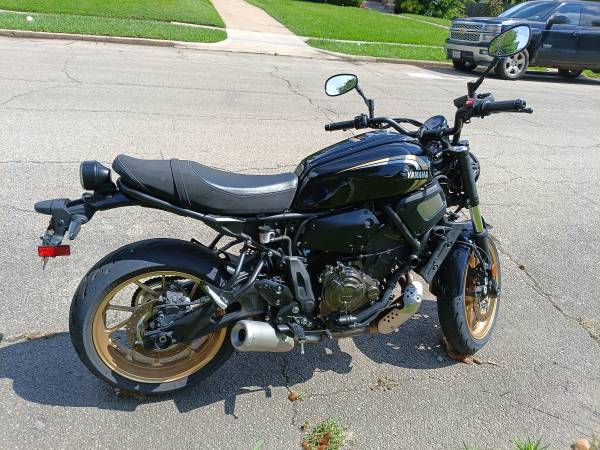 2025 Yamaha XSR700 - 2,127 miles - $7000 OBO
