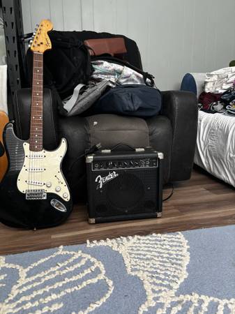 Squier Stratocaster. 1