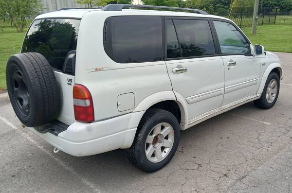2002 Suzuki Grand Vitara XL7 v6 4x4 SUV w LOW 139k mi. Asientos de 3ra fila - $3,950 (Nashville)63621419412099122