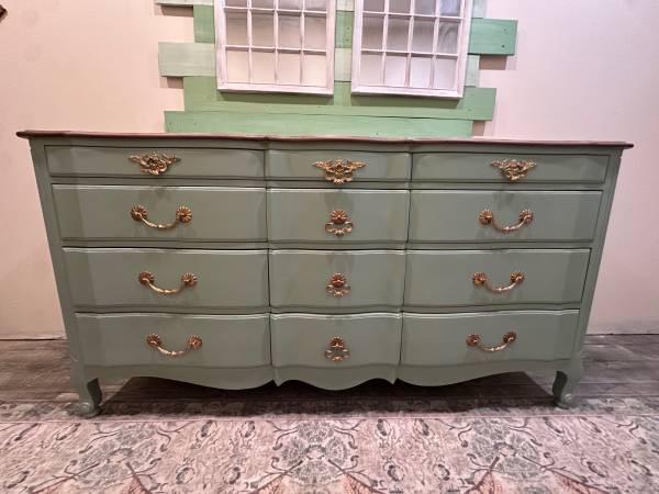 Antique Solid Wood French Provincial Dresser 1