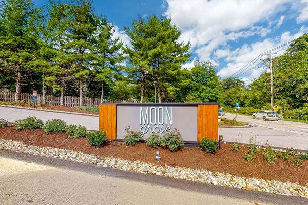 $1,635 / 2br - 1050ft2 - Free Wi-Fi in Common Areas, Smoke-Free Building (916 Beaver Grade Road, Pittsburgh, PA)64013533096066124