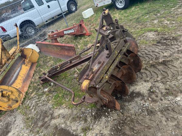 Taylor-way pull behind 8 disc!! - $450 (Loganville)63470457600769122
