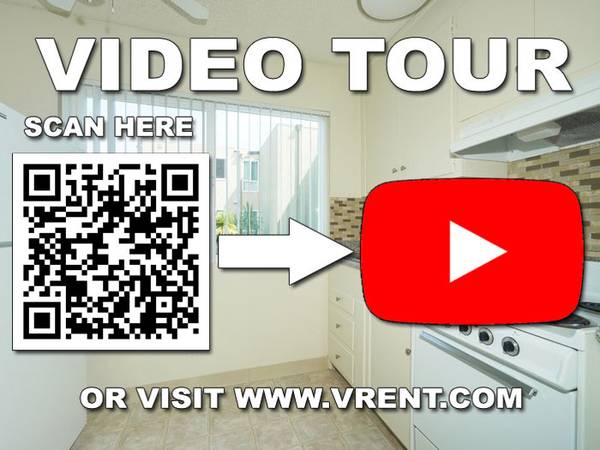 Spacious studio in a central location! Near shopping and transit! 1