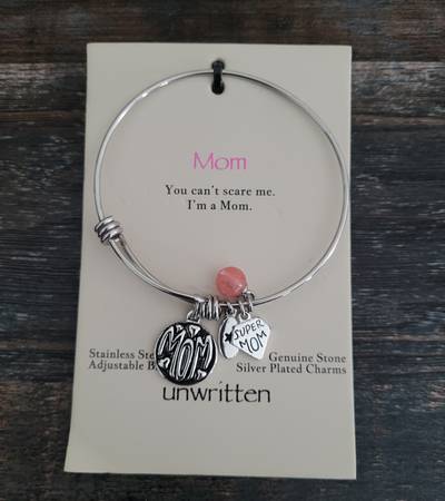 Bracelet (Mom) by Unwritten - $15 (SoHo)63471375586561120