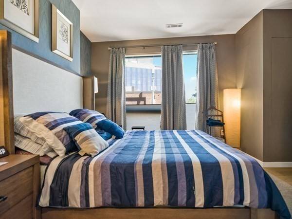 $1,800 / 1br - 865ft2 - Welcome to one of South Boston's premiere buildings64213537124481123