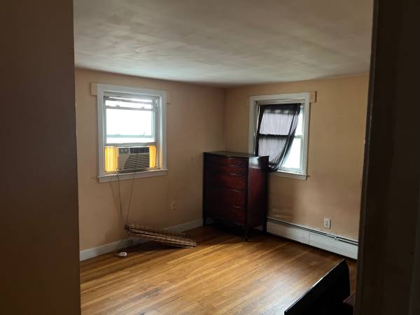 $1,000 / 1br - 7 minutos a pie de Porter Square $1000 al mes habitación (North Cambridge)63856336187905120