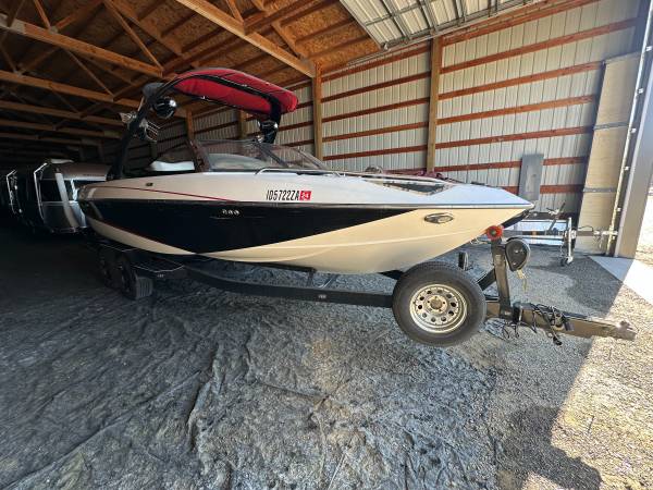 2008 Malibu 23 LSV for sale! Low Hours! 1
