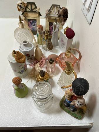 10 Vintage Perfume bottles & Fiqures plus to New dog Frames 1