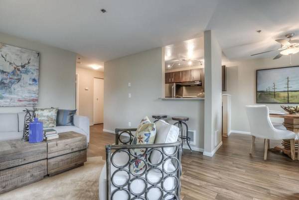 $2,091 / 2br - 970ft2 - Extra Storage, https://www.liveatspinnaker.com/gallery#gallery-0-2 (Des Moines, Seattle , and Normandy Park)63934420405762120