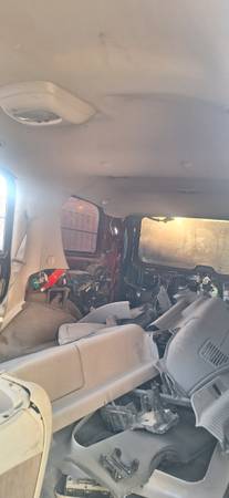 Decent  used headliner 2006 chevrolet yukon, rear AC 1