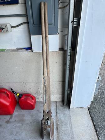 Post hole digger 1