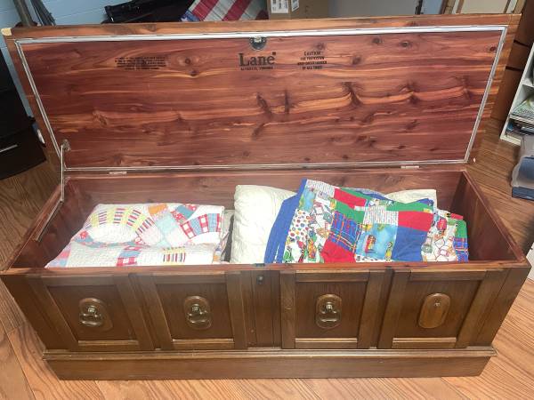 Cedar lined chest 1