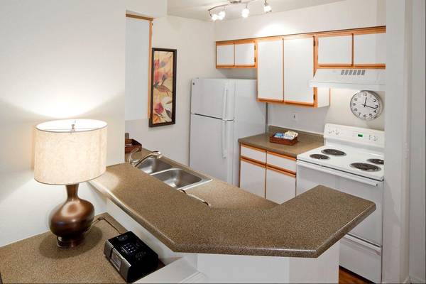 $1,706 / 2hab - 960ft2 - Todos los departamentos en esquina, Sala de Cine, Centro de Negocios/Sala de Conferencias (Hillsboro)63820739001603122