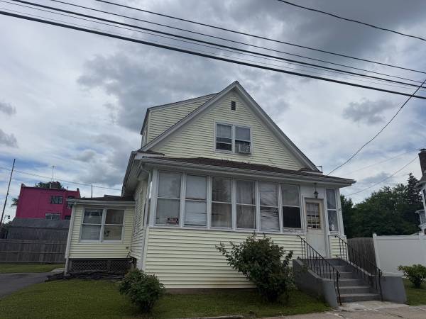 A nice single house in the Hartford South End 1