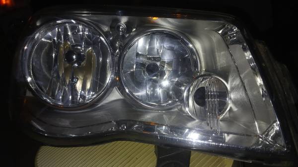 Replacement Headlight Dodge Grand Caravan/Chrysler Town & Country 1