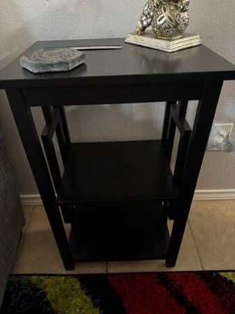 Black side table 1