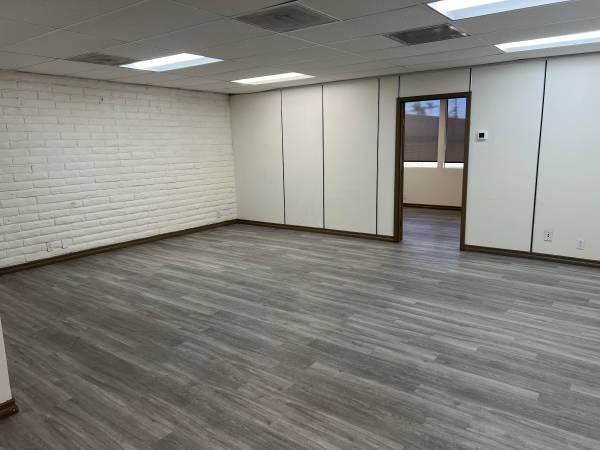 $3 / 310ft2 - Office space available in North Park (North Park)63865700271617124