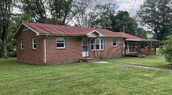 $150,000 / 3br - 1425ft2 - HANDYMAN SPECIAL-608 OLD WEST POINT RD (Smithsville, TN)63680319289731120