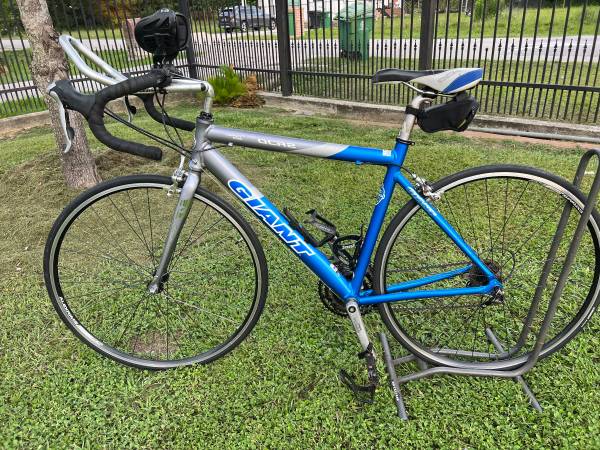 GIANT OCR2 COMPACT ROAD BIKE 1