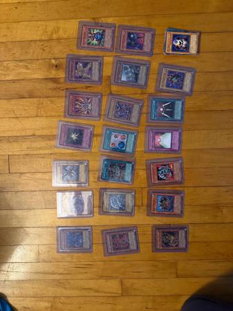 sell bulk yugioh cards Yugioh Bulk Card 200 Lot Random at Least 50 Rare and 5 Ultra Rare NM