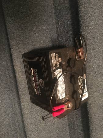 NAPA 6 Volt Car Battery 1