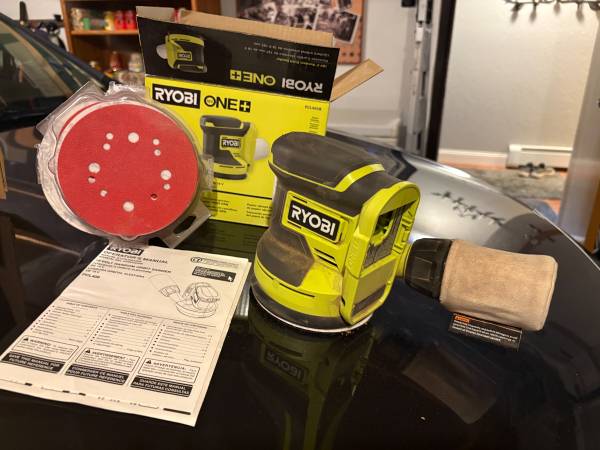 Ryobi random orbit sander 18V 1