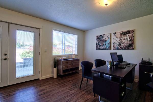 $1,364 / 2br - 725ft2 - 🐠 Captura del día 🐠 ¡Nada hacia aquí! (4290 Addy Street, Washougal, WA)63831608351363121