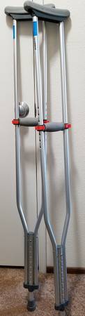 Crutches very good condition 1