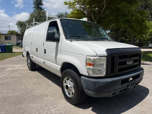 2012 Ford ECONOLINE E-350