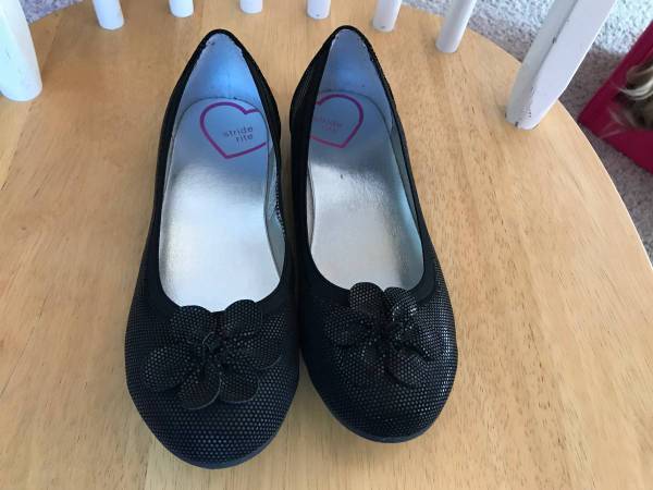 Stride Rite Alani Black Flats - girl size 2.5 1