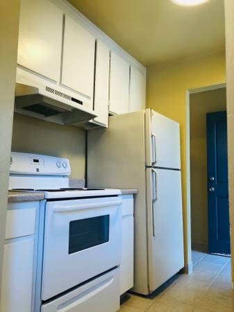 $1,600 / 1br - Top Floor 1 BD/1BA - walk to Todos Santos Plaza & Bart (concord / pleasant hill / martinez)63657929653761121