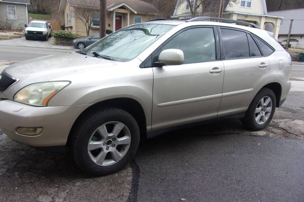 2004 Lexus rx 330 A>W>D SUNROOF LOADED ..& AFFORDABLE LUXURY 1