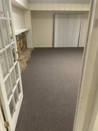 $1,600 / 1200ft2 - Large offices for 3 people (Tampa)64178776770050122