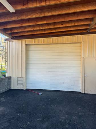 $2,500 / 1200ft2 - Warehouse availabe for rent. (American canyon)63965992440834123