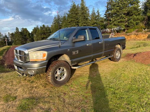 06 Cummins 4x4 longbed 1