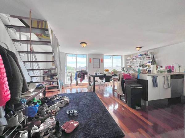 $1,500 / 6br - 🏙️ Room in Williamsburg Penthouse 🛁 Private Bath + Roof Access ✨ (Williamsburg)63816625287041120