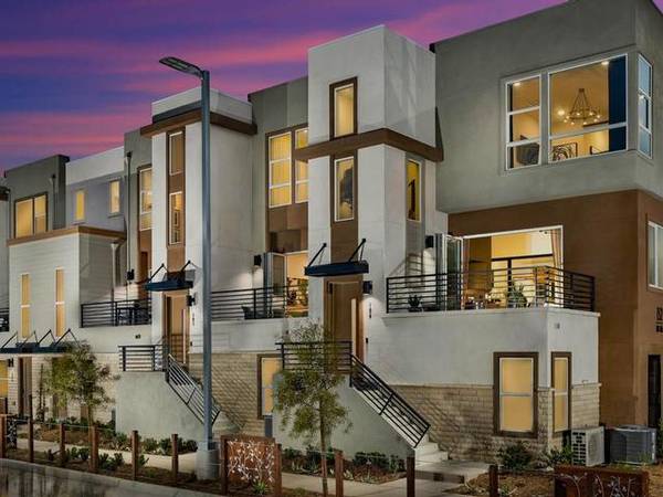 $3,878 / 3br - 1486ft2 - BBQ/Picnic Area, Quartz Countertops, Large Swimming Pool & Spa64037042392066121