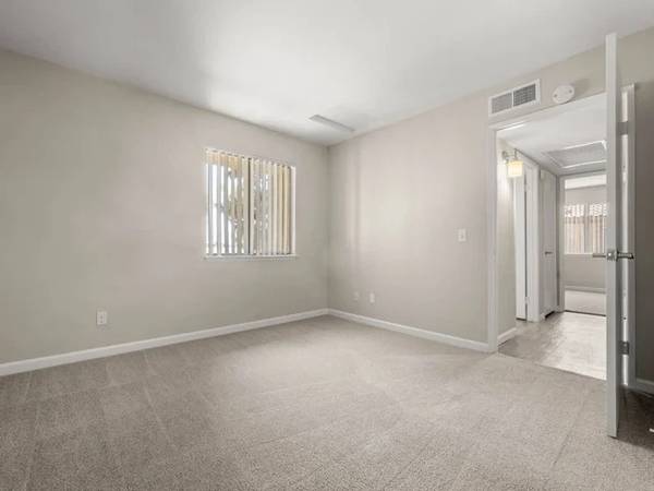 $1,785 / 2hab - 844ft2 - Lavavajillas, Spa/Bañera de hidromasaje, Instalaciones de lavandería, Admite mascotas (43230 Gadsden Avenue, Lancaster, CA)63952932368387123