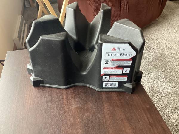 Indoor cycling trainer block 1