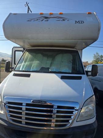 2011 Gulfstream Conquest Class C Motorhome 1