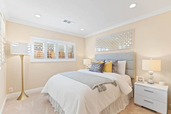 $2,150 / 3br - 2010ft2 - Elegant 3-Bed, 2-Bath Home with Sub-Zero Fridge and Modern Finishes! (San Jose, CA)64045196418305120