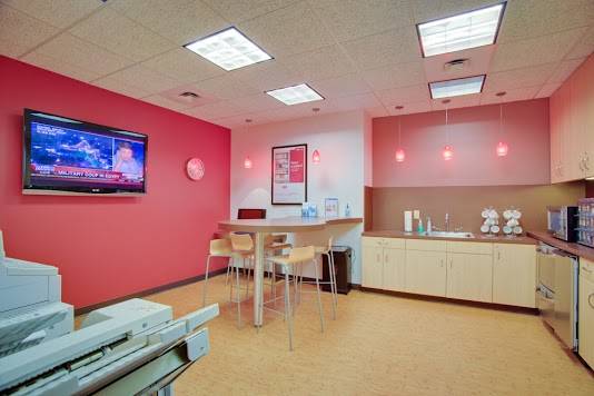 $559 Private Offices With Staffed Reception Starting @ $559 (61st & Memorial)63982127889666123