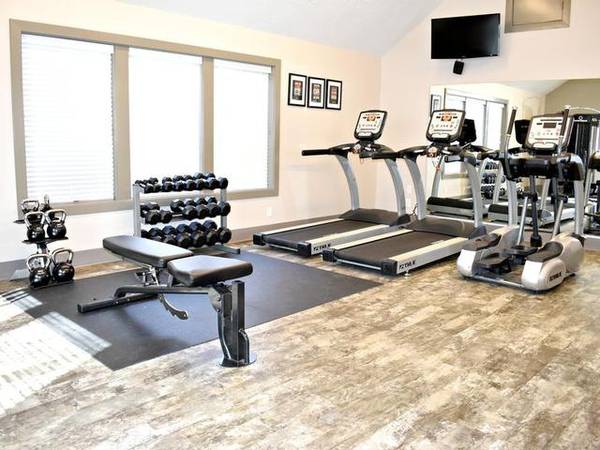 $1,683 / 2br - 922ft2 - ¡Segundo mes gratis en unidades seleccionadas! Amplios departamentos de 2 habitaciones: piscina, gimnasio y más cosas (Gresham)63831326964611123