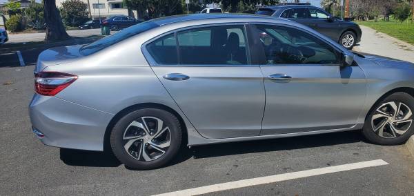 HONDA ACCORD 2017 - $9,900 (inglewood)63623826107523122